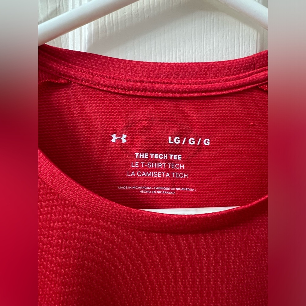Under Armour Men's 2 shirt
Bundle (Red + Purple) | Size Large - Picture 3 of 9
